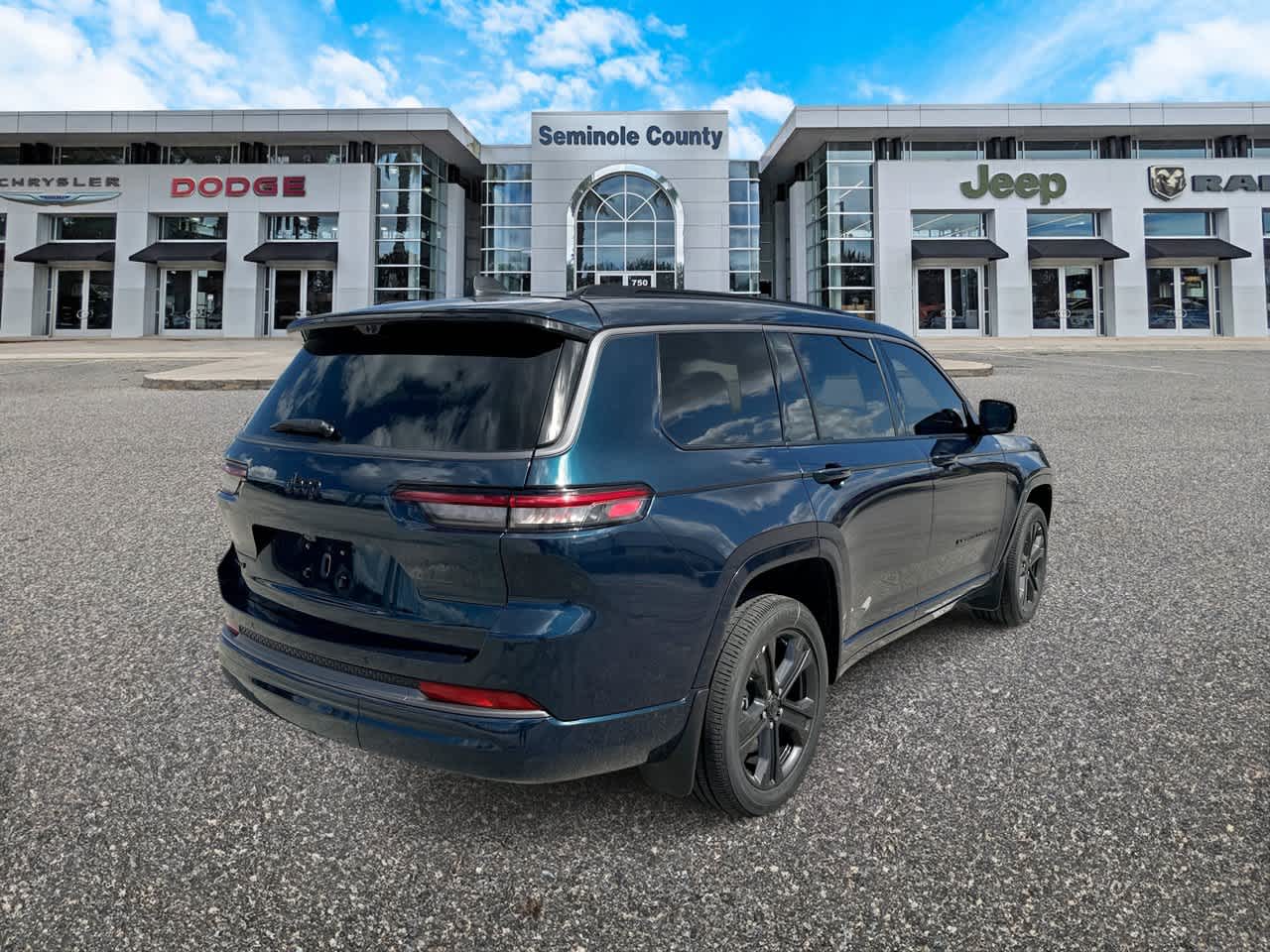 Jeep Grand Cherokee 2027 GRAND CHEROKEE L LIMITED RESERVE 4X4