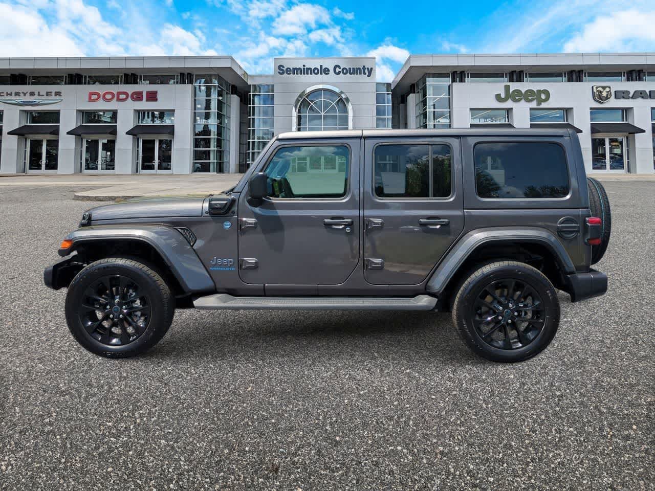 Jeep Wrangler 4xe Sahara 4xe 2025