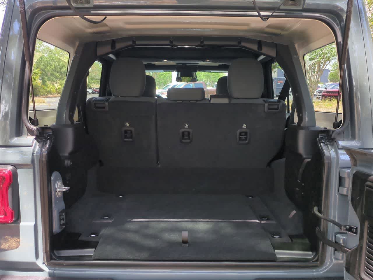 Jeep Wrangler 4xe Sahara 4xe 2025