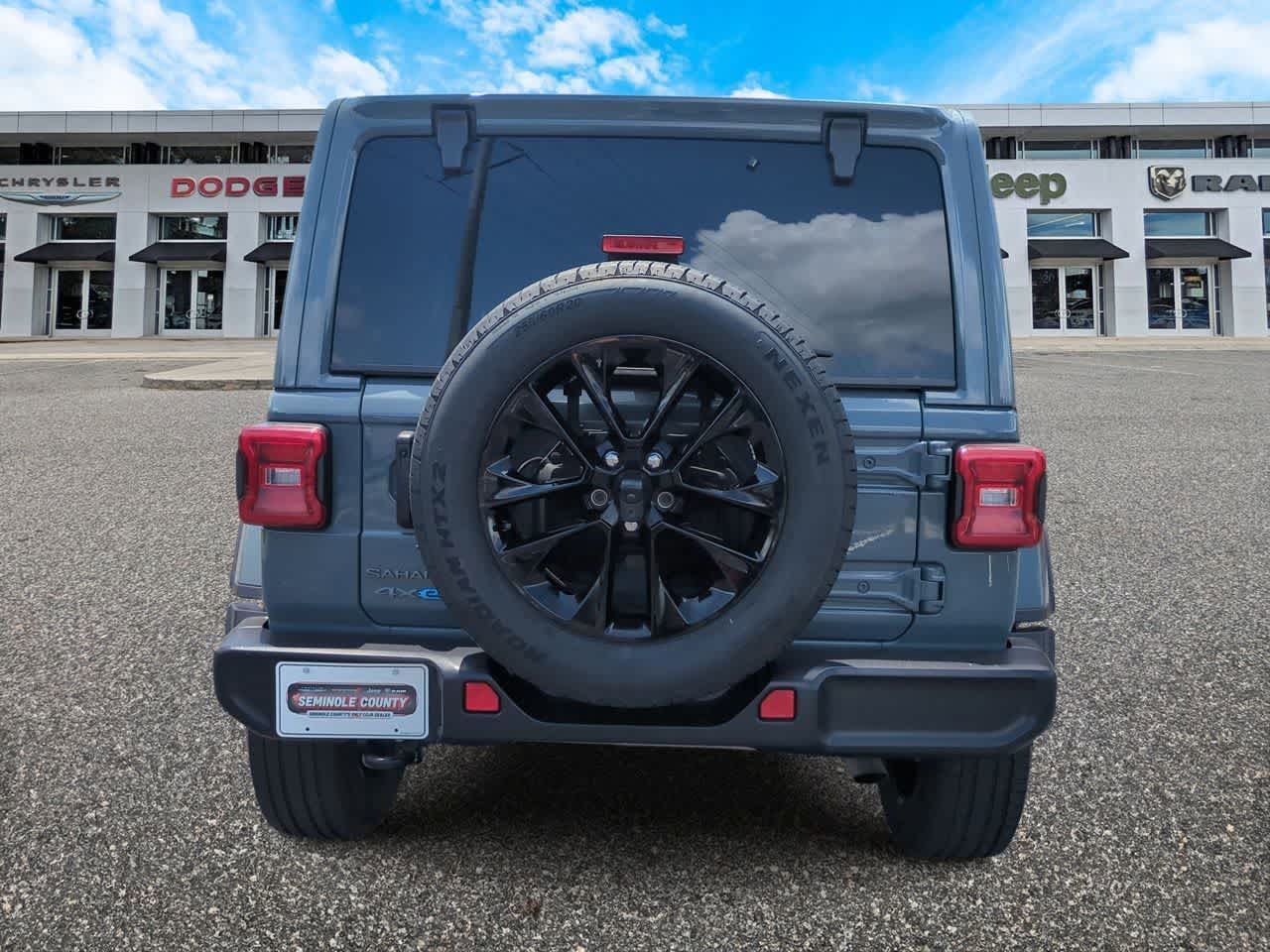 Jeep Wrangler 4xe Sahara 4xe 2025