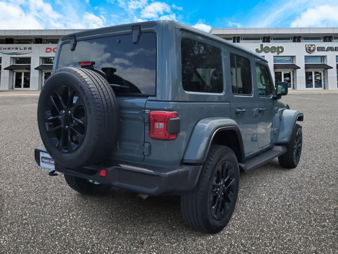 Jeep Wrangler 4xe Sahara 4xe 2025