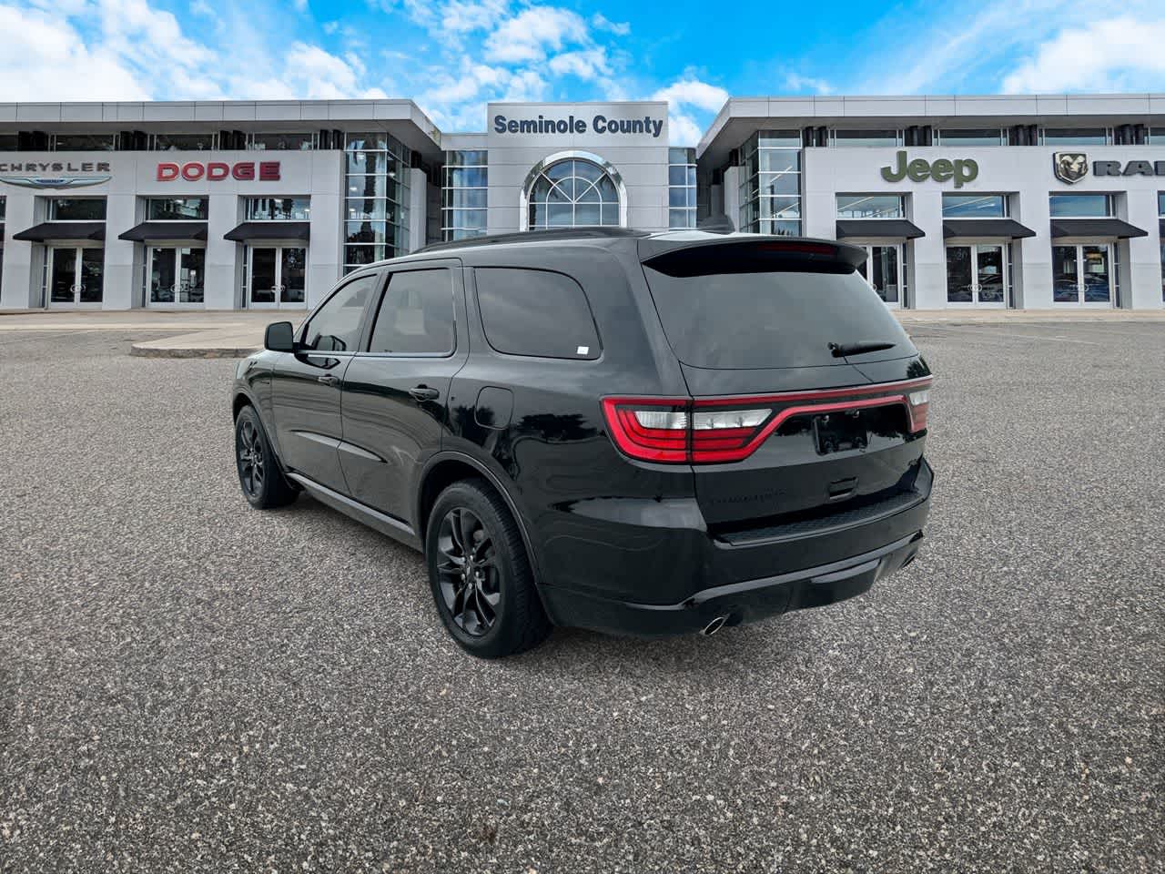 Dodge Durango R/T Plus de 2024 con tracción trasera