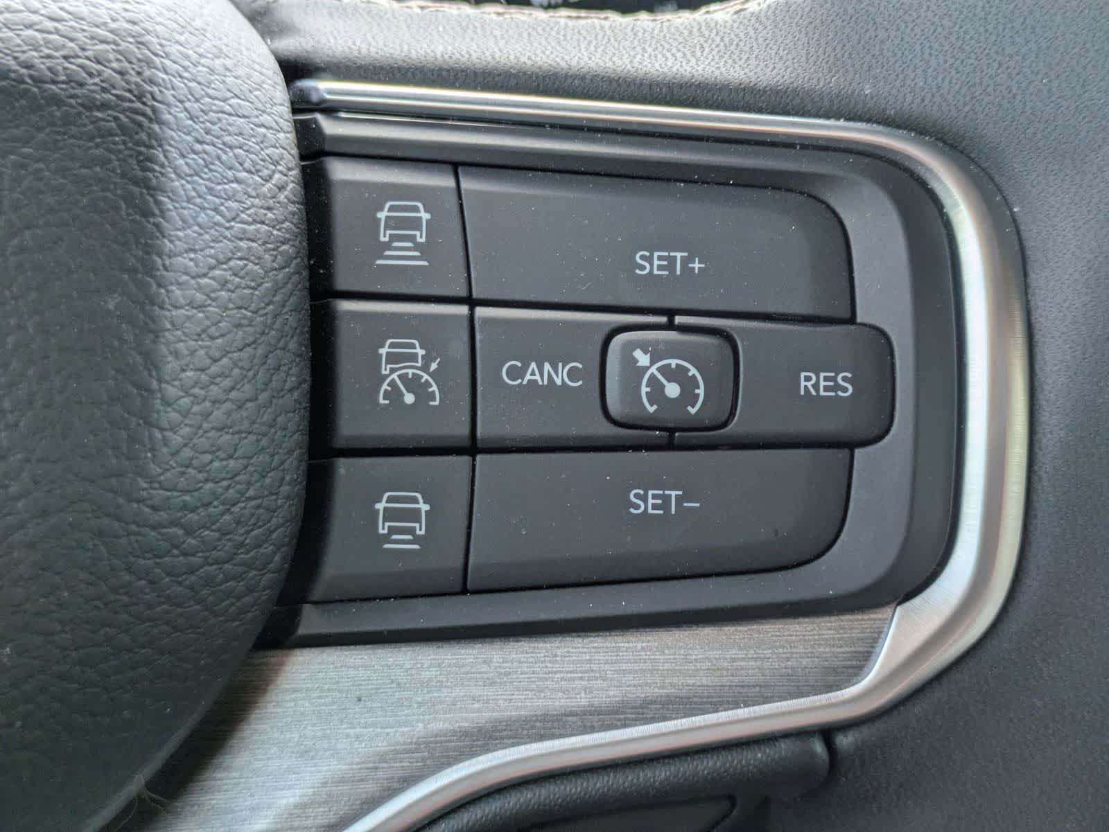 Jeep Wagoneer Serie II Carbide 4x4 2024