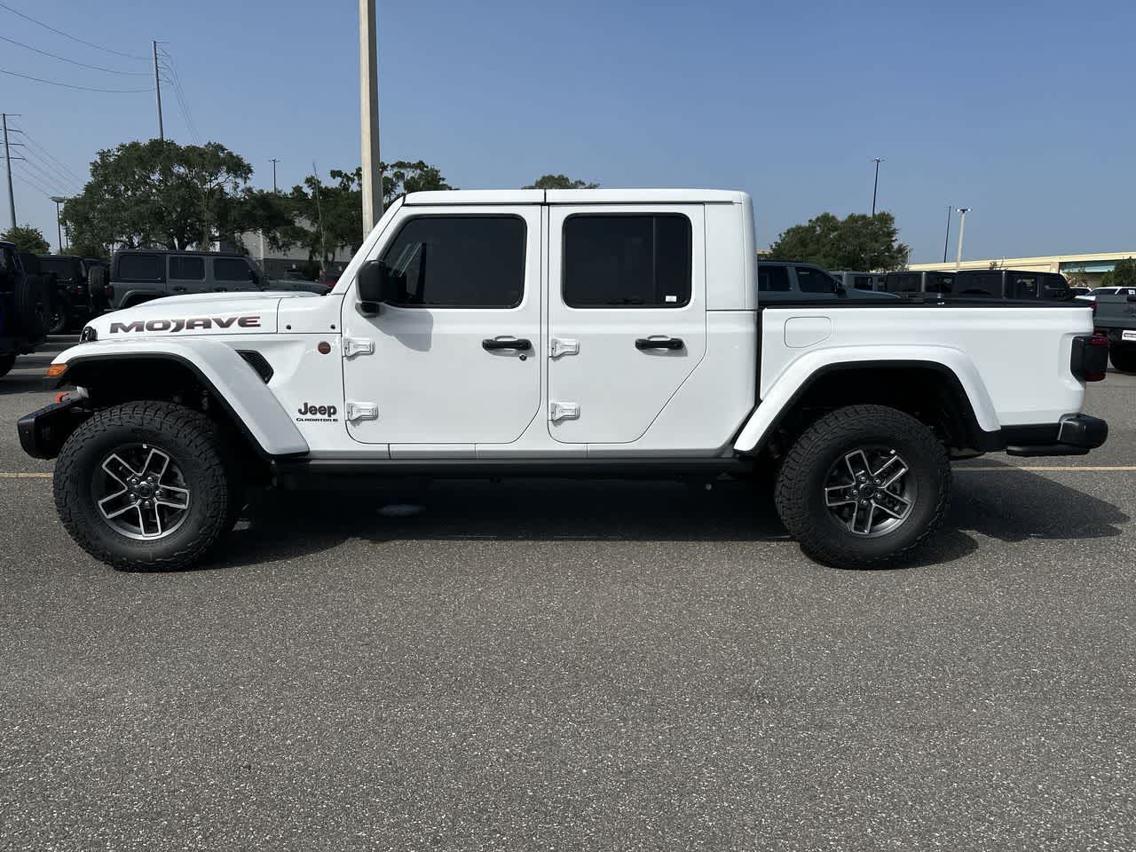 Jeep Gladiator 2026 GLADIATOR MOJAVE X 4X4
