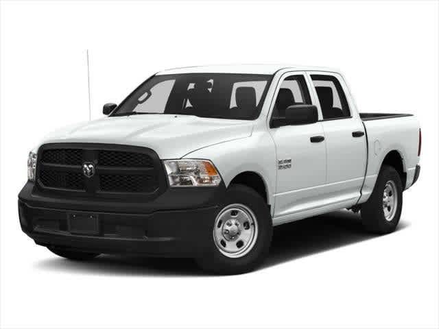 RAM 1500 Express Crew Cab 4x2 de 2017 con caja de 5'7'
