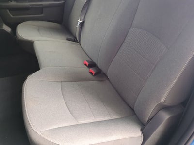 RAM 1500 Classic Warlock de 2024, cabina doble, tracción 4x2 y caja de 1,70 m