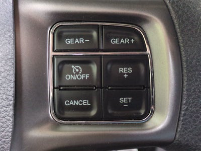 RAM 1500 Classic Warlock de 2024, cabina doble, tracción 4x2 y caja de 1,70 m