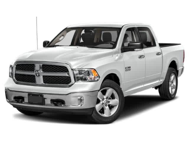 RAM 1500 Classic Warlock de 2024, cabina doble, tracción 4x2 y caja de 1,70 m