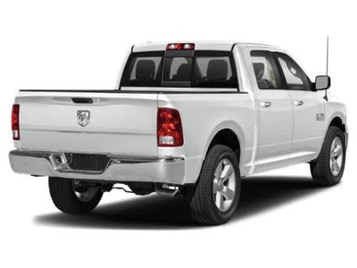 RAM 1500 Classic Warlock de 2024, cabina doble, tracción 4x2 y caja de 1,70 m