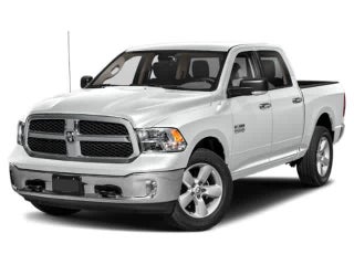 RAM 1500 Classic Warlock de 2024, cabina doble, tracción 4x2 y caja de 1,70 m