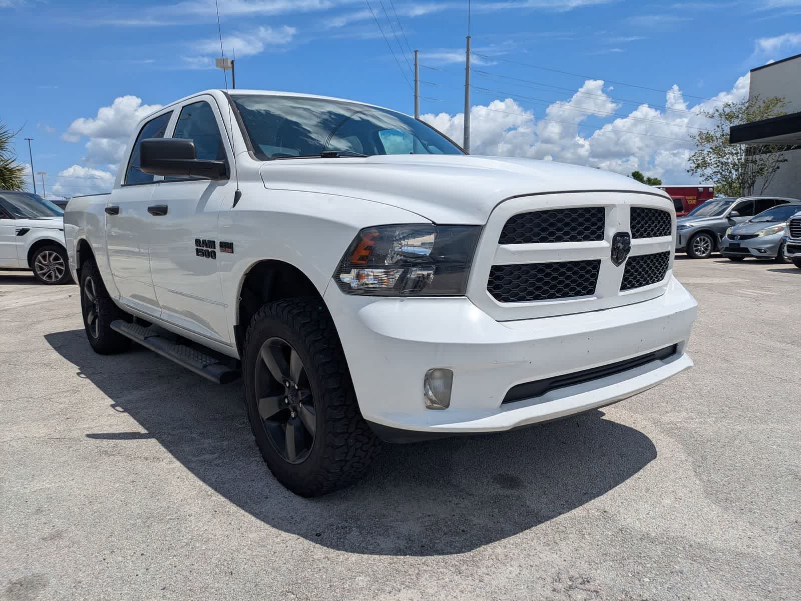 RAM 1500 Express Crew Cab 4x4 de 2018 con caja de 1,70 m