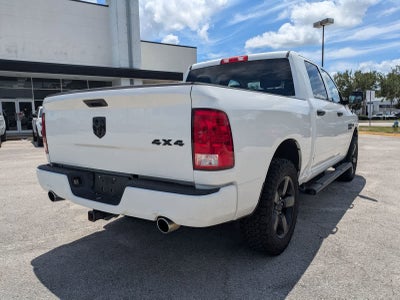 RAM 1500 Express Crew Cab 4x4 de 2018 con caja de 1,70 m