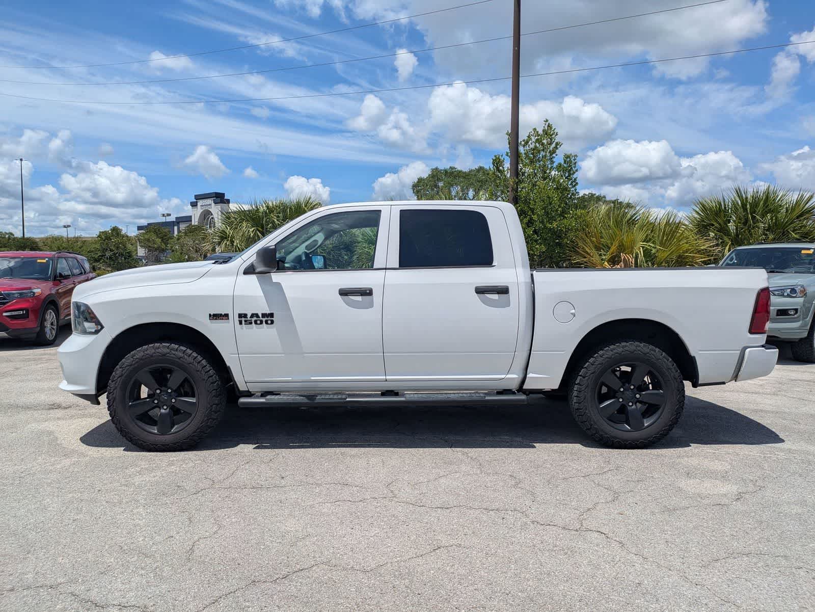 RAM 1500 Express Crew Cab 4x4 de 2018 con caja de 1,70 m