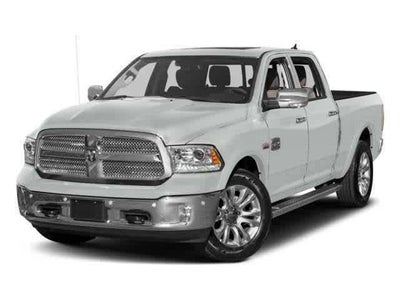 RAM 1500 Longhorn Crew Cab 4x4 de 2017 con caja de 5'7'
