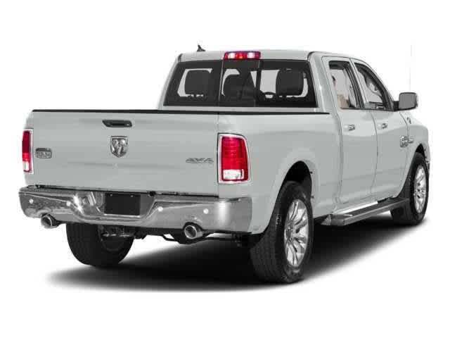 RAM 1500 Longhorn Crew Cab 4x4 de 2017 con caja de 5'7'