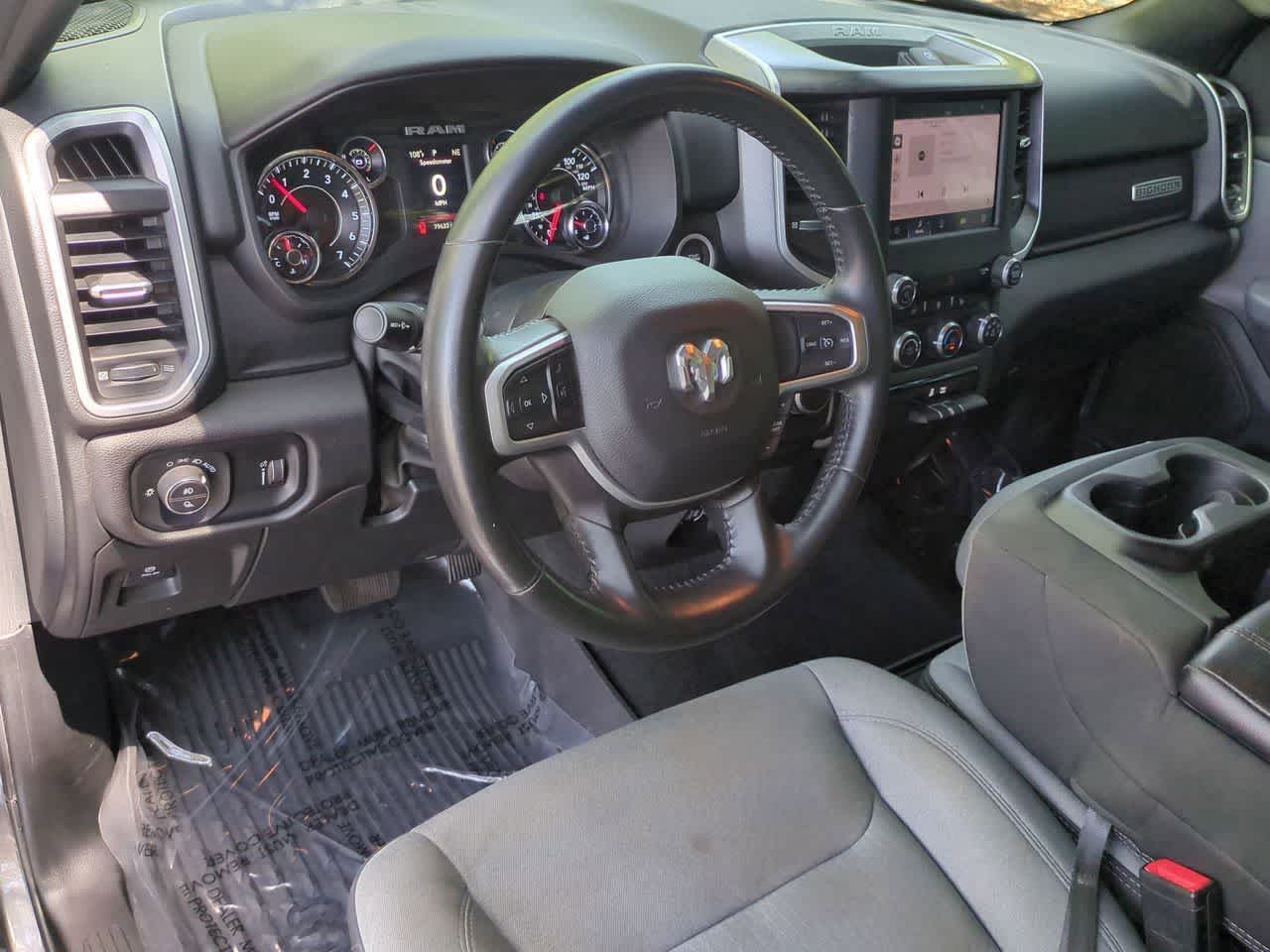 RAM 1500 Big Horn Crew Cab 4x2 de 2023 con caja de 1,70 m