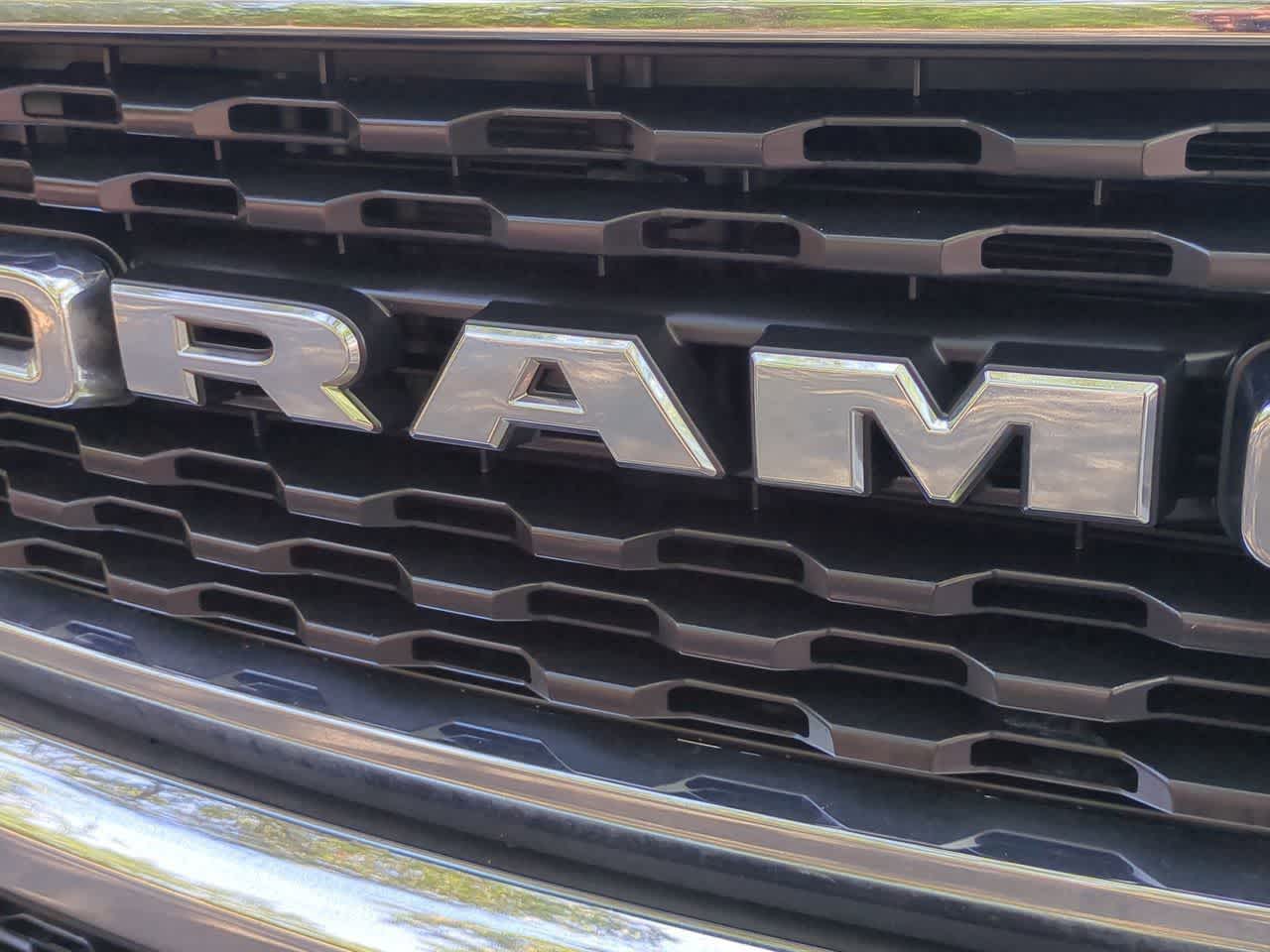 RAM 1500 Big Horn Crew Cab 4x2 de 2023 con caja de 1,70 m