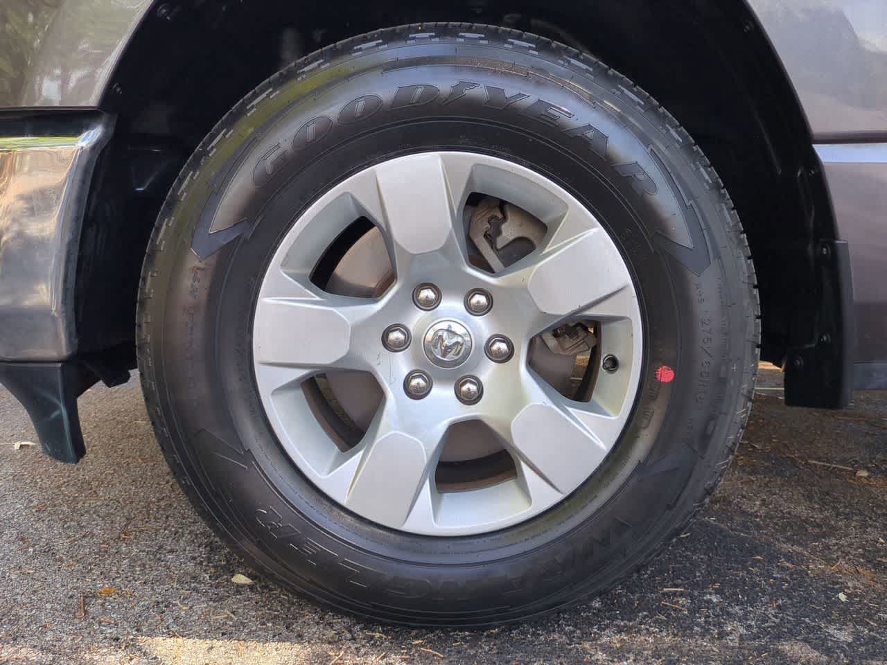 RAM 1500 Big Horn Crew Cab 4x2 de 2023 con caja de 1,70 m