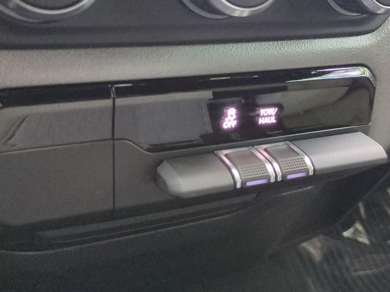 RAM 1500 Big Horn Crew Cab 4x2 de 2023 con caja de 1,70 m