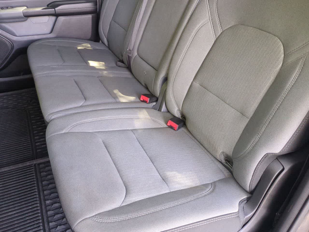 RAM 1500 Big Horn Crew Cab 4x2 de 2023 con caja de 1,70 m