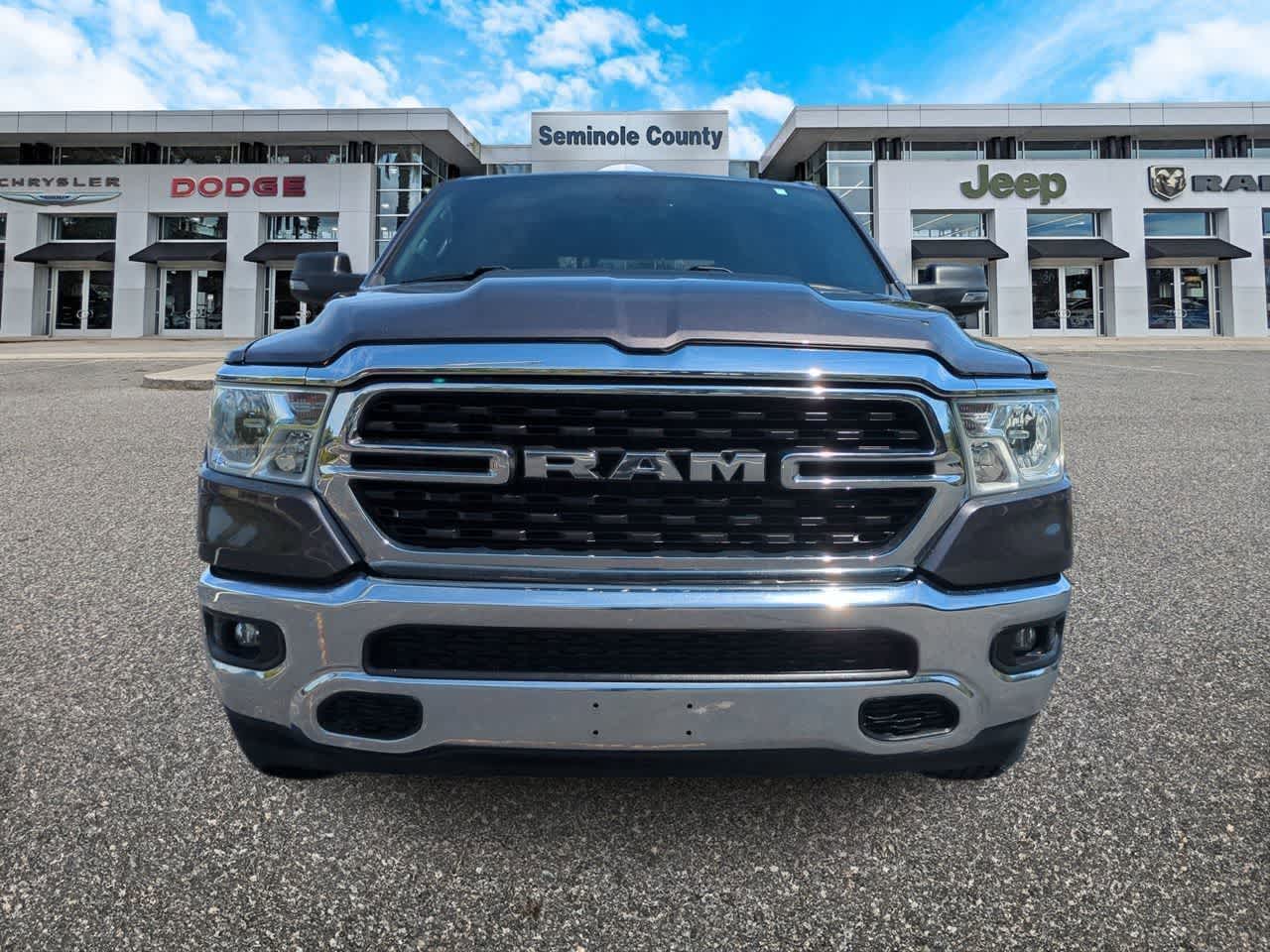 RAM 1500 Big Horn Crew Cab 4x2 de 2023 con caja de 1,70 m