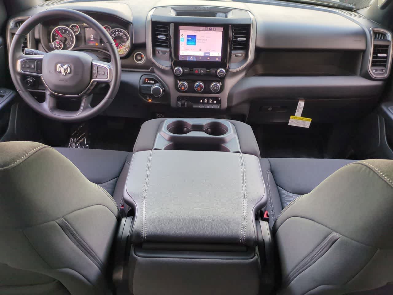 2026 RAM Ram 1500 RAM 1500 EXPRESS CREW CAB 4X2 5'7' BOX