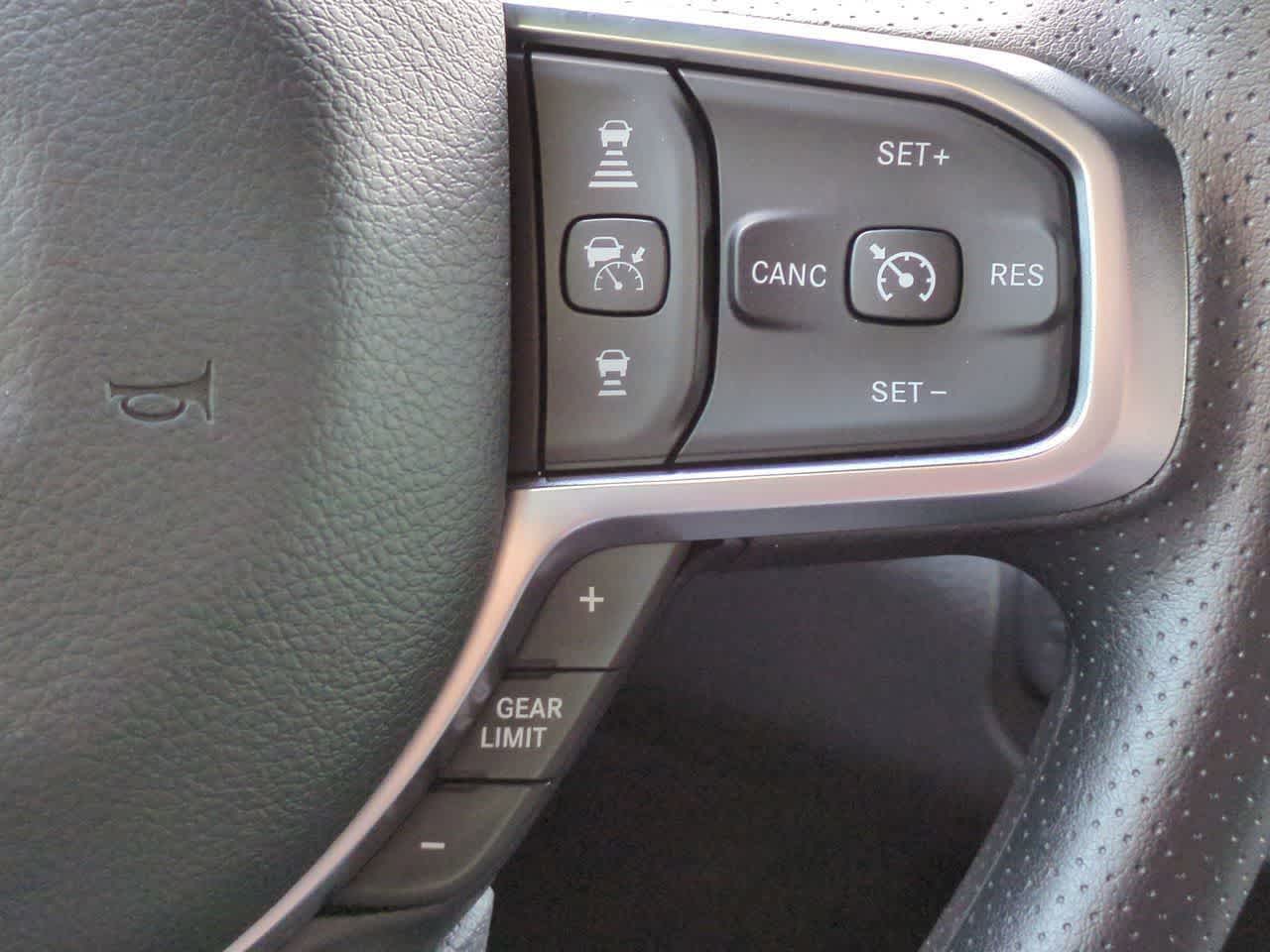 2026 RAM Ram 1500 RAM 1500 EXPRESS CREW CAB 4X2 5'7' BOX