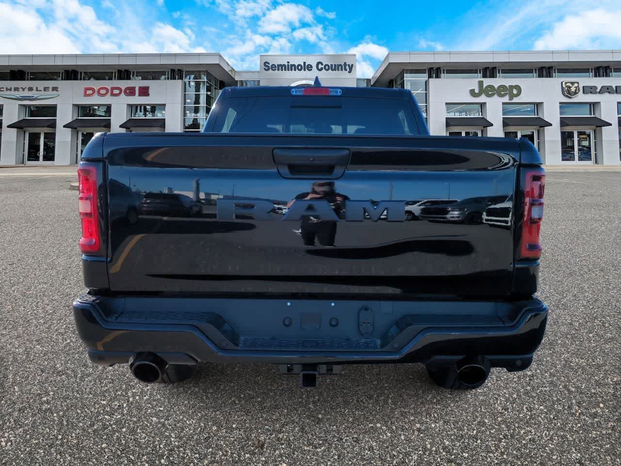 2026 RAM Ram 1500 RAM 1500 EXPRESS CREW CAB 4X2 5'7' BOX