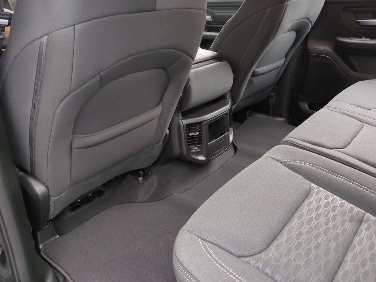 2026 RAM Ram 1500 RAM 1500 EXPRESS CREW CAB 4X2 5'7' BOX