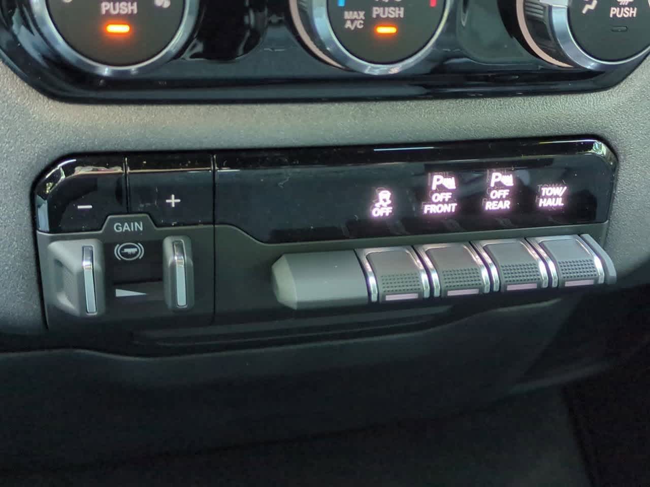 2026 RAM Ram 1500 RAM 1500 EXPRESS CREW CAB 4X2 5'7' BOX