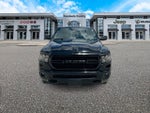 RAM 1500 Tradesman Quad Cab 4x4 de 2024 con caja de 6'4'