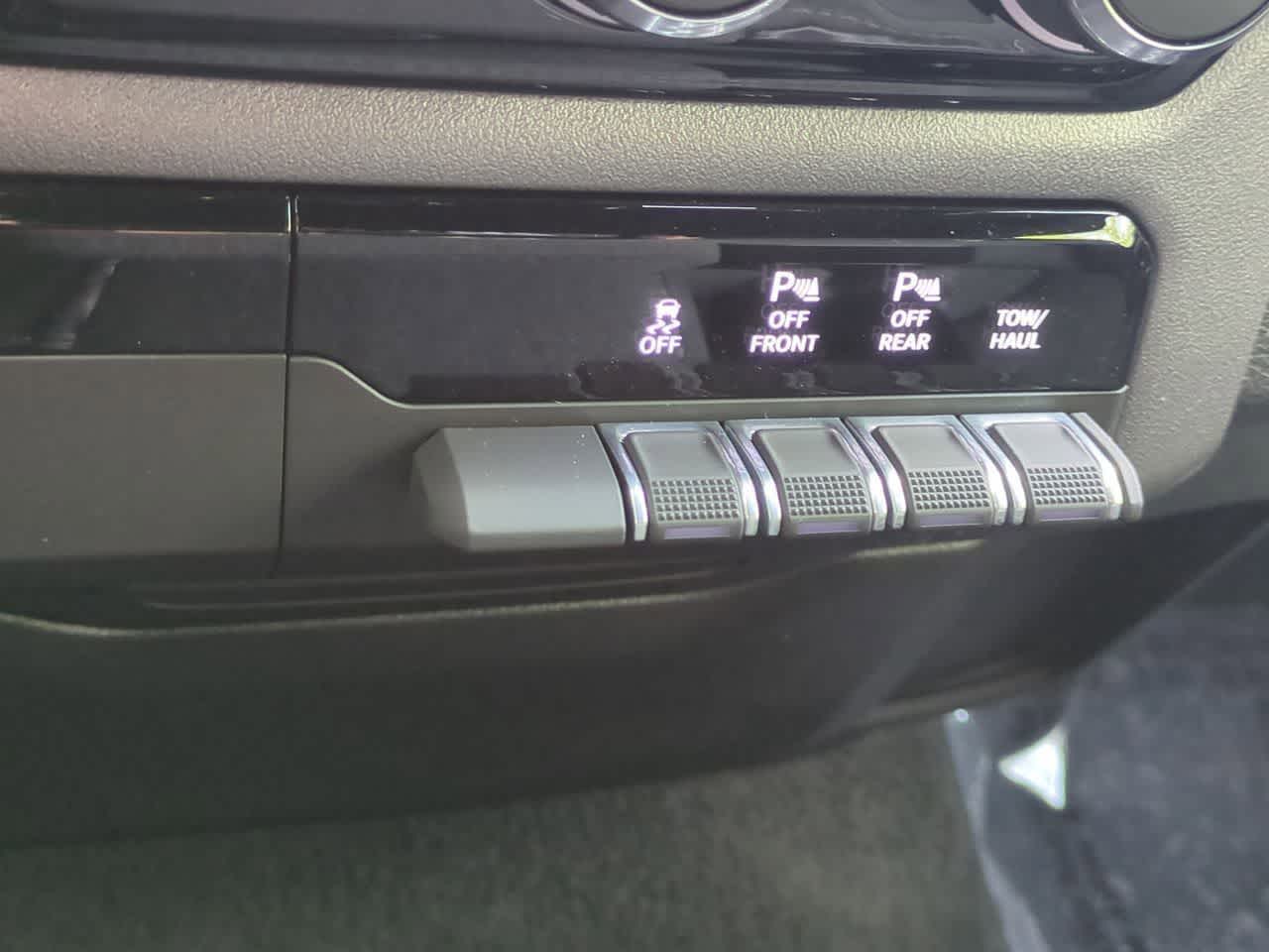 2025 RAM 1500 Big Horn Cabina Doble 4x4 Caja de 5'7'