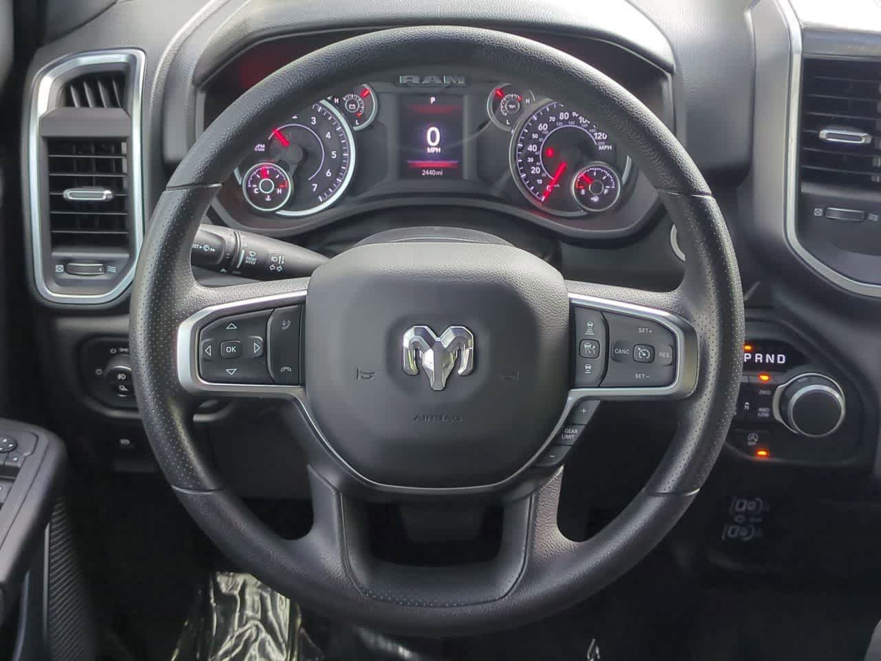 2025 RAM 1500 Big Horn Cabina Doble 4x4 Caja de 5'7'