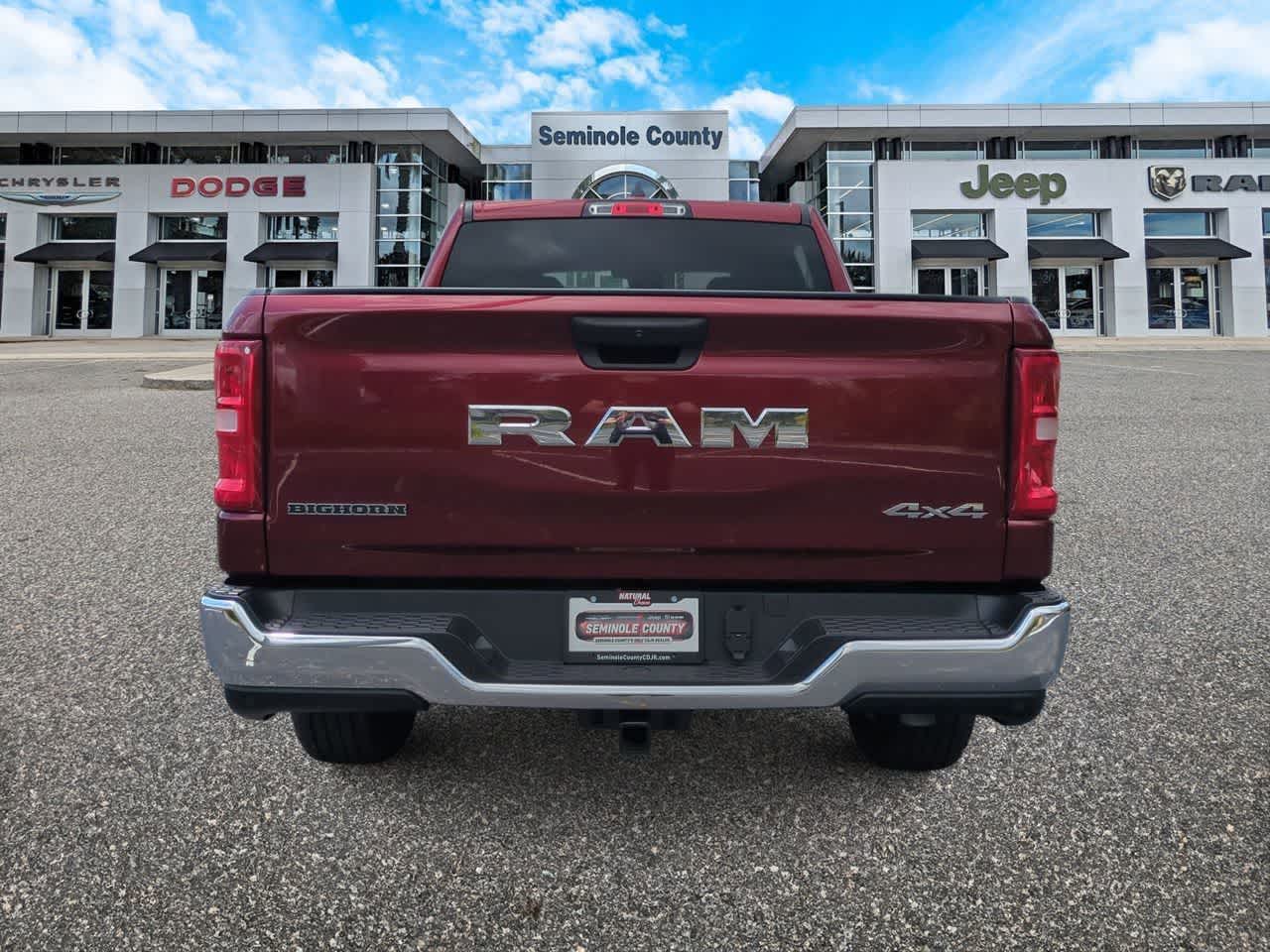 2025 RAM 1500 Big Horn Cabina Doble 4x4 Caja de 5'7'