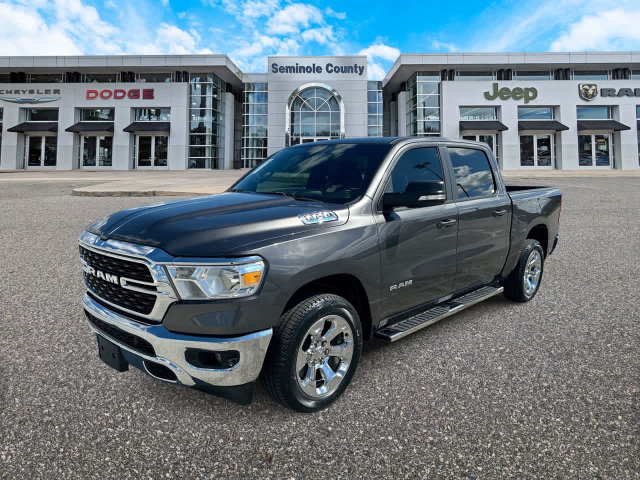 2022 RAM 1500 Big Horn Cabina Doble 4x4 Caja de 5'7''