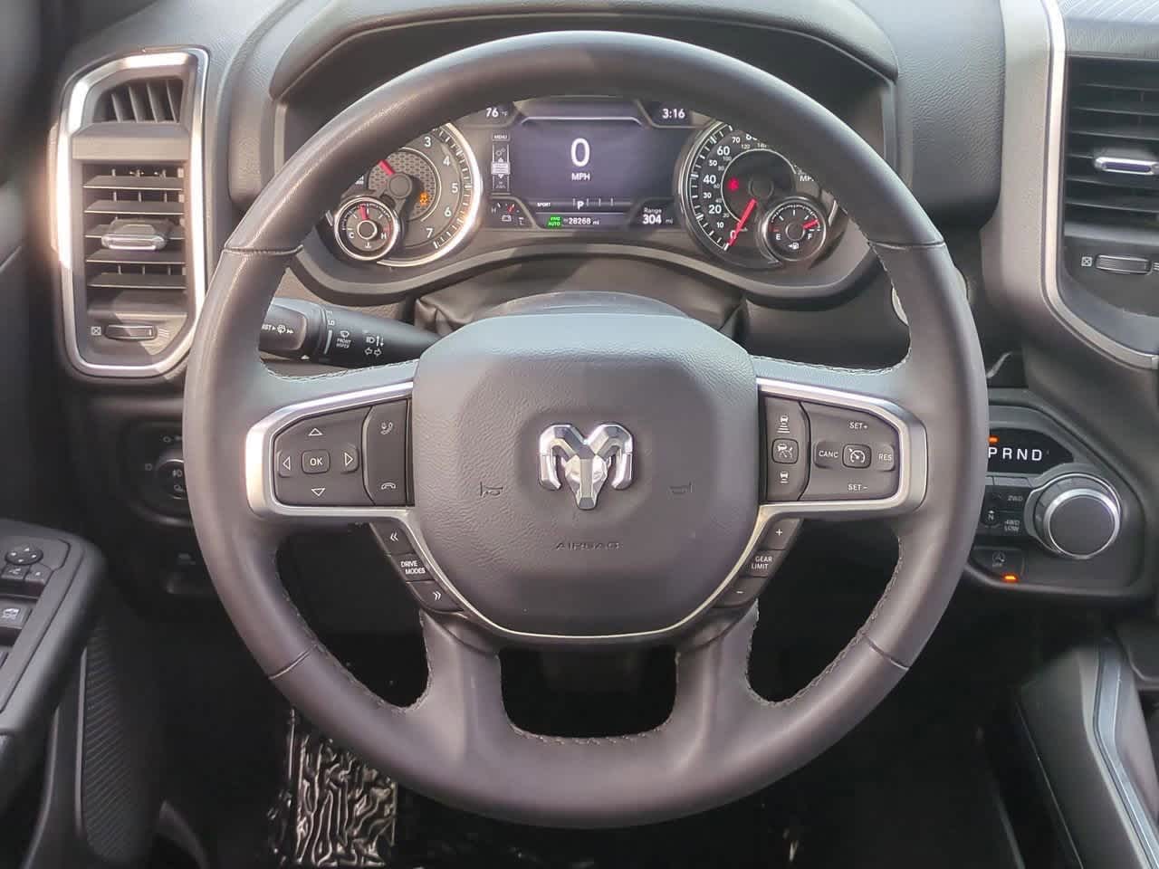 2025 RAM 1500 Big Horn Cabina Doble 4x4 Caja de 5'7'