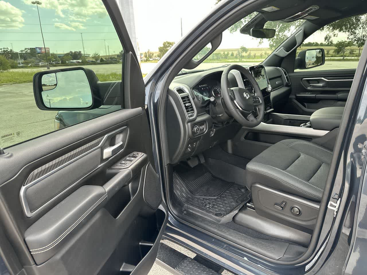 RAM 1500 Big Horn de 2026, cabina doble, tracción 4x4, caja de 1,70 m