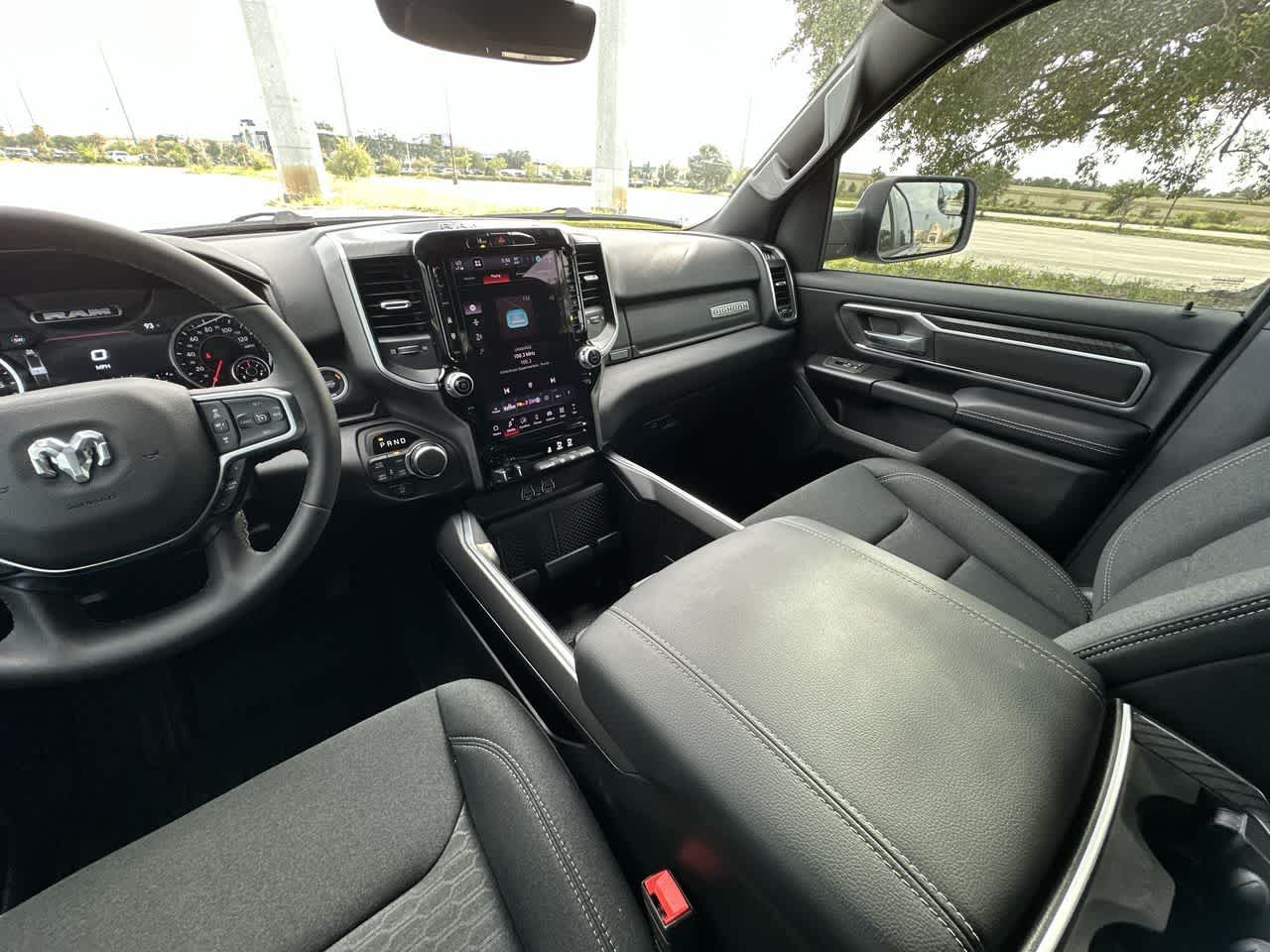 RAM 1500 Big Horn de 2026, cabina doble, tracción 4x4, caja de 1,70 m
