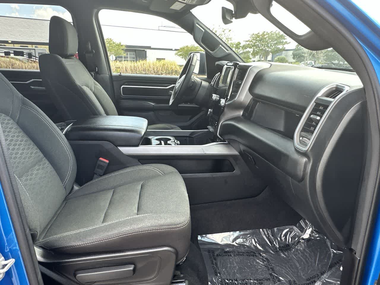 2025 RAM 1500 Big Horn Cabina Doble 4x4 Caja de 5'7'