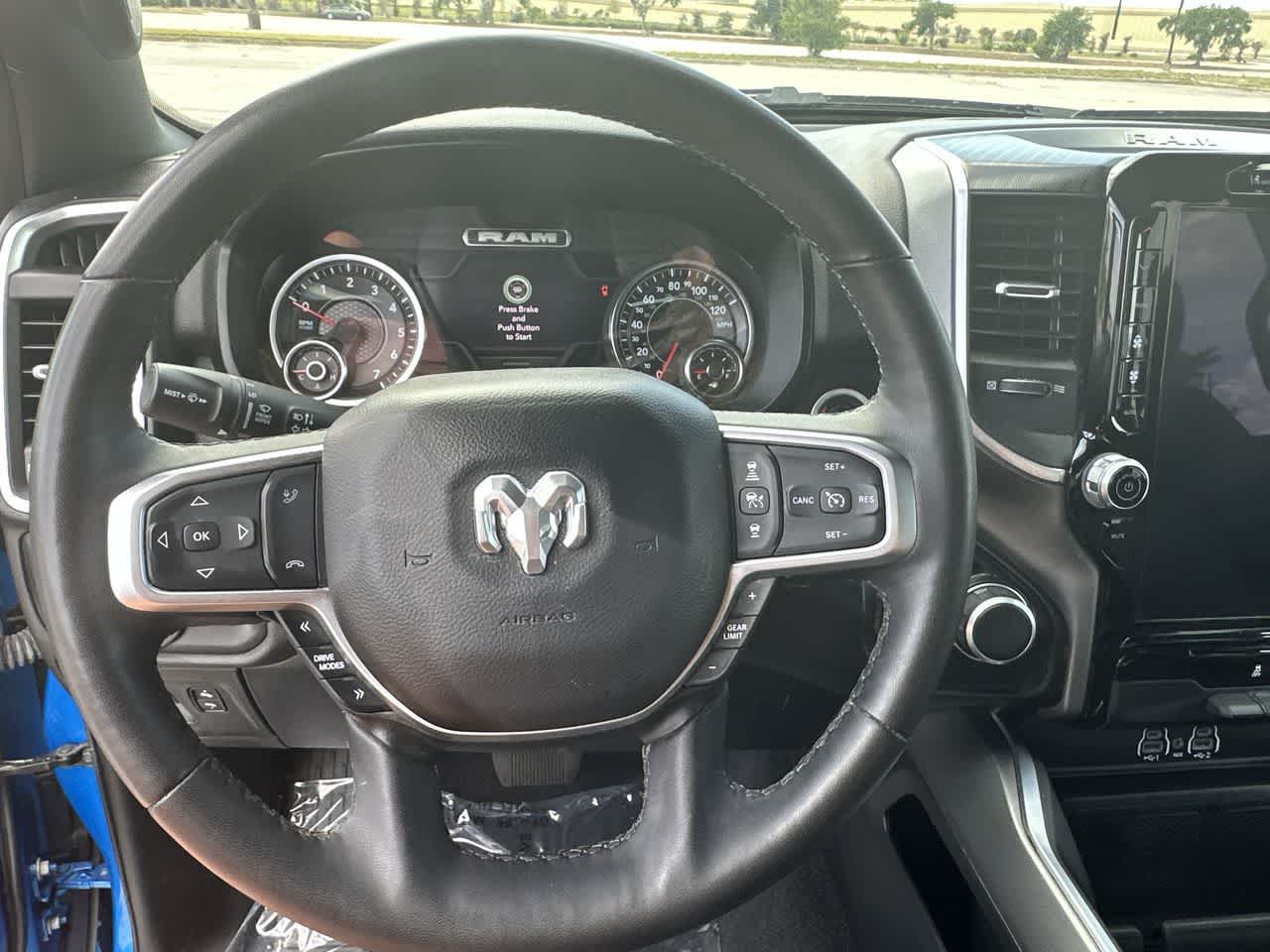 2025 RAM 1500 Big Horn Cabina Doble 4x4 Caja de 5'7'