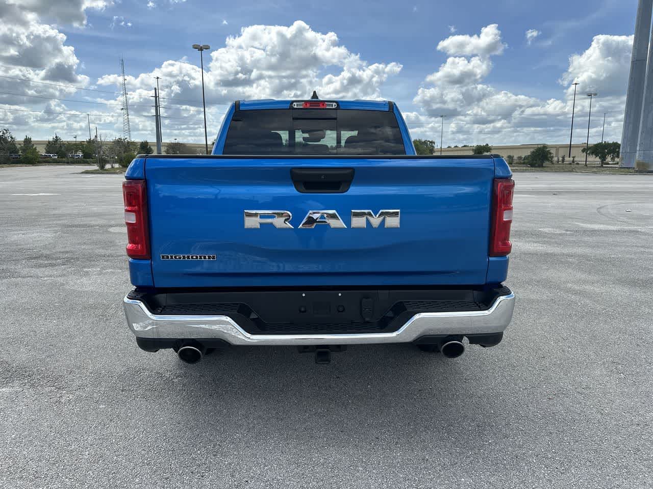 2025 RAM 1500 Big Horn Cabina Doble 4x4 Caja de 5'7'