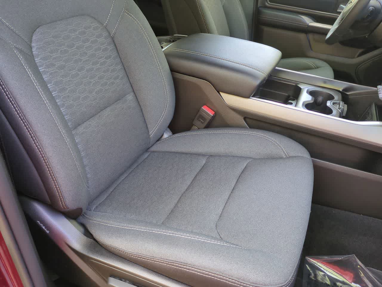 RAM 1500 Big Horn de 2026, cabina doble, tracción 4x4, caja de 1,70 m