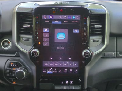 RAM 1500 Big Horn de 2026, cabina doble, tracción 4x4, caja de 1,70 m