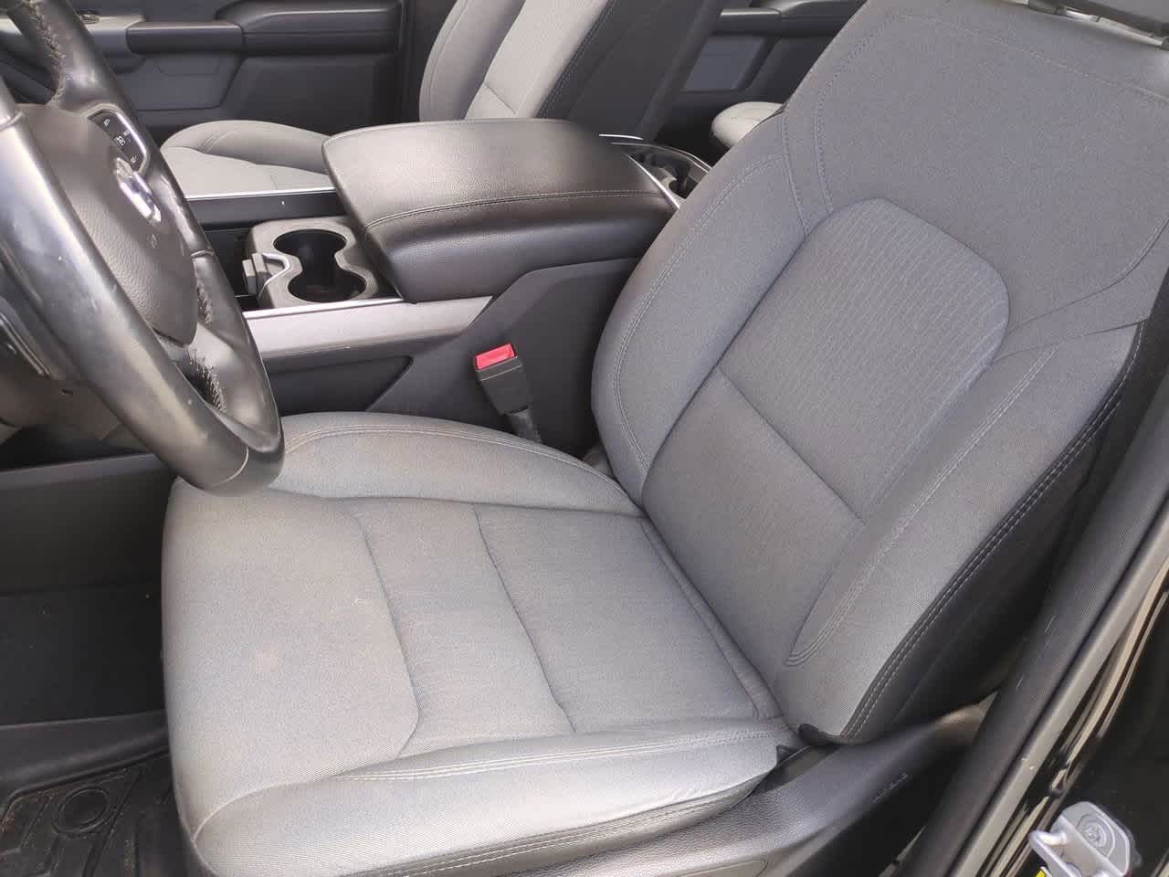 RAM 1500 Big Horn/Lone Star Crew Cab 4x4 5'7' Caja 2019