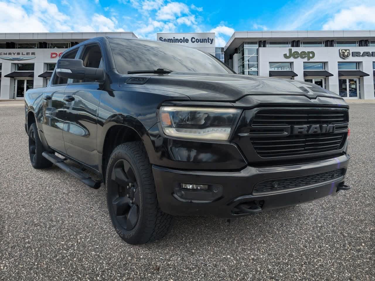RAM 1500 Big Horn/Lone Star Crew Cab 4x4 5'7' Caja 2019