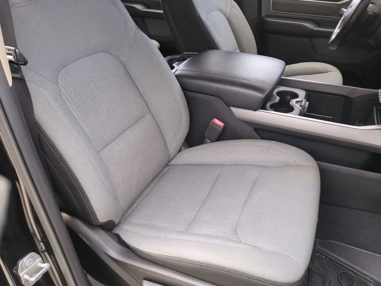 RAM 1500 Big Horn/Lone Star Crew Cab 4x4 5'7' Caja 2019