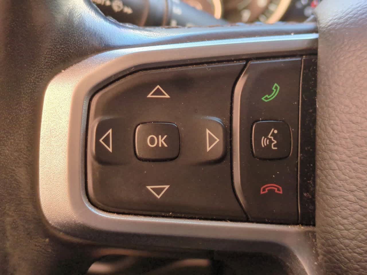 RAM 1500 Big Horn/Lone Star Crew Cab 4x4 5'7' Caja 2019