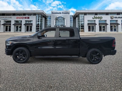 RAM 1500 Big Horn/Lone Star Crew Cab 4x4 5'7' Caja 2019