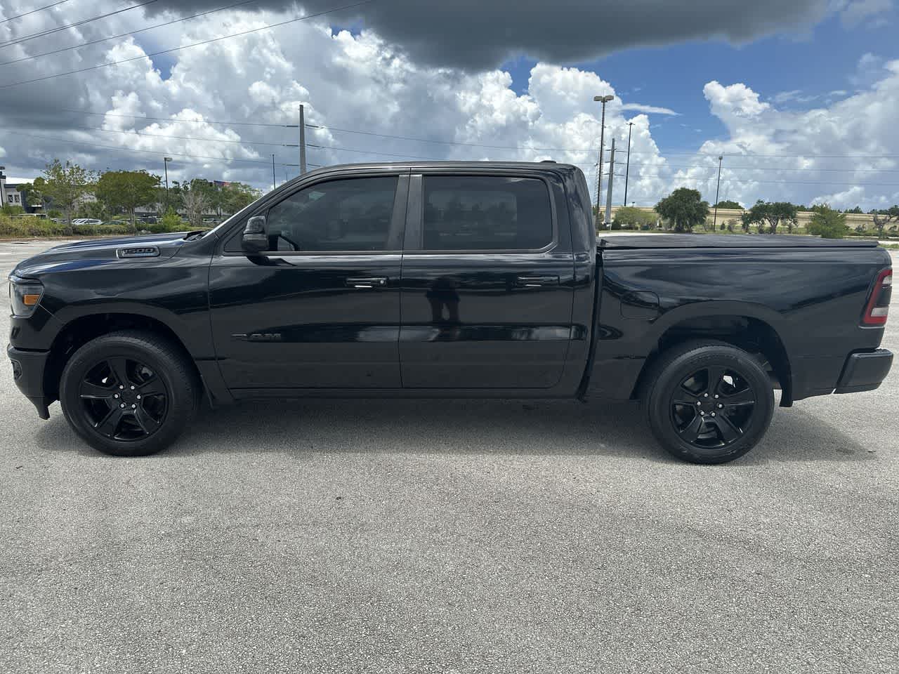 RAM 1500 Big Horn de 2023, cabina doble, tracción 4x4, caja de 1,70 m