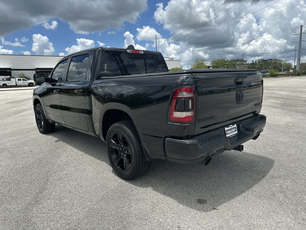 RAM 1500 Big Horn de 2023, cabina doble, tracción 4x4, caja de 1,70 m